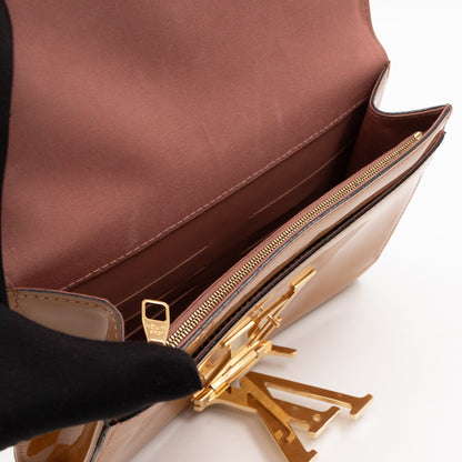 Louis-vuitton Louise Clutch Beige Vernis Gold