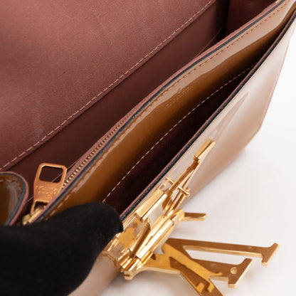 Louis-vuitton Louise Clutch Beige Vernis Gold