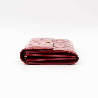 Sarah Wallet Monogram Pomme d'Amour Vernis