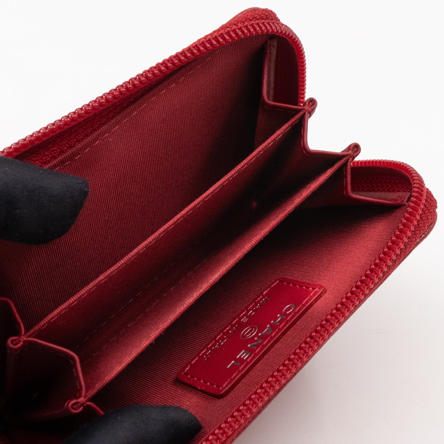 Boy Zip Around  Holder Red Leather