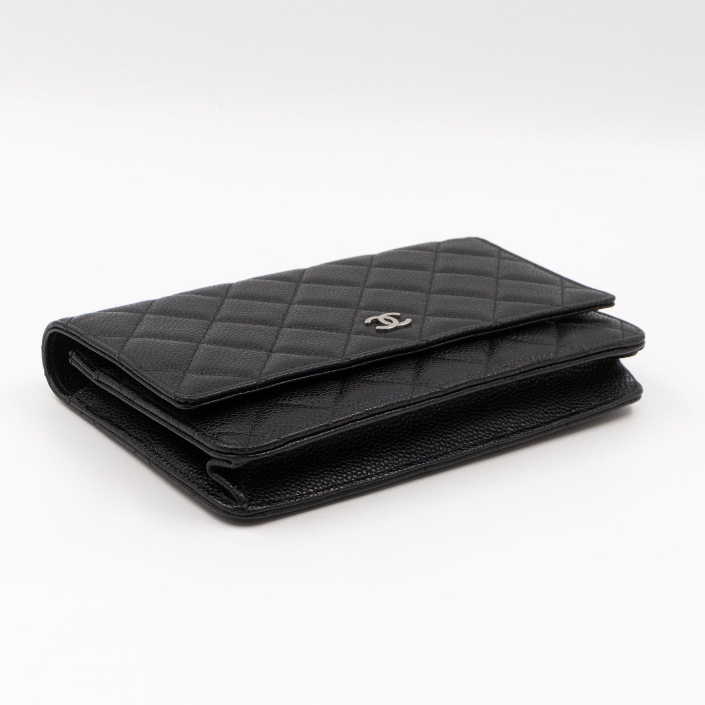 Classic Wallet On Chain Black Caviar Silver