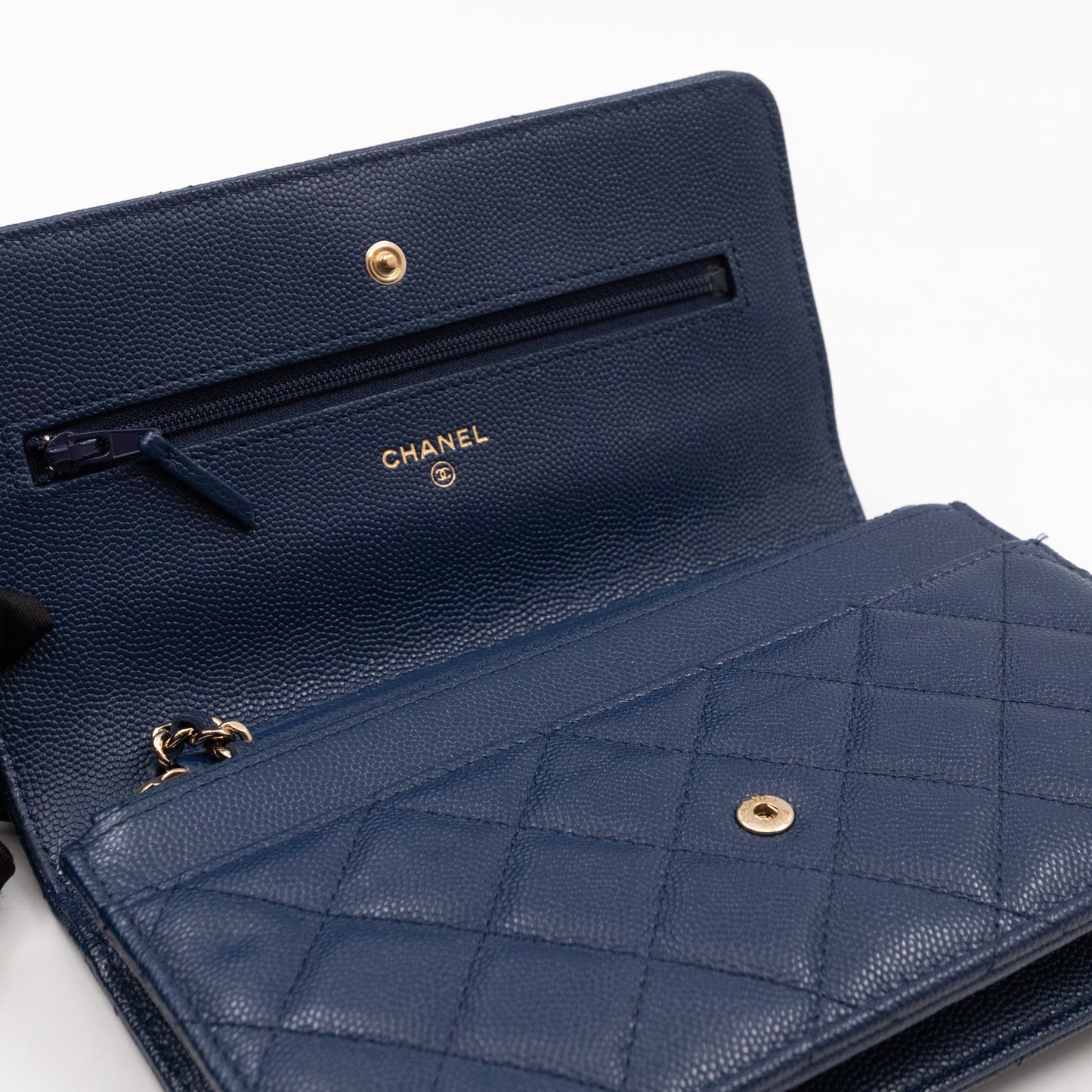 Classic Wallet On Chain Navy Blue Caviar Light Gold