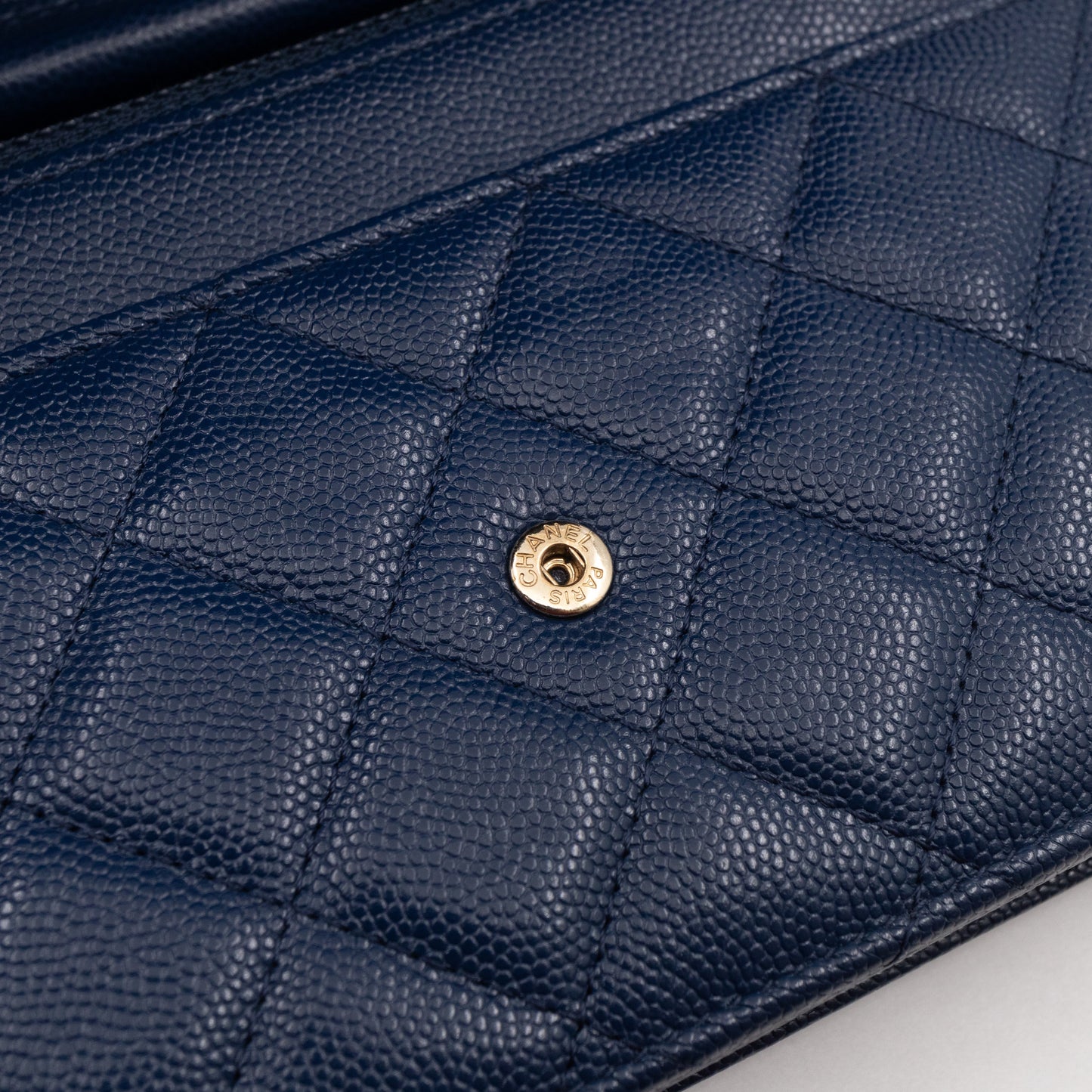 Classic Wallet On Chain Navy Blue Caviar Light Gold