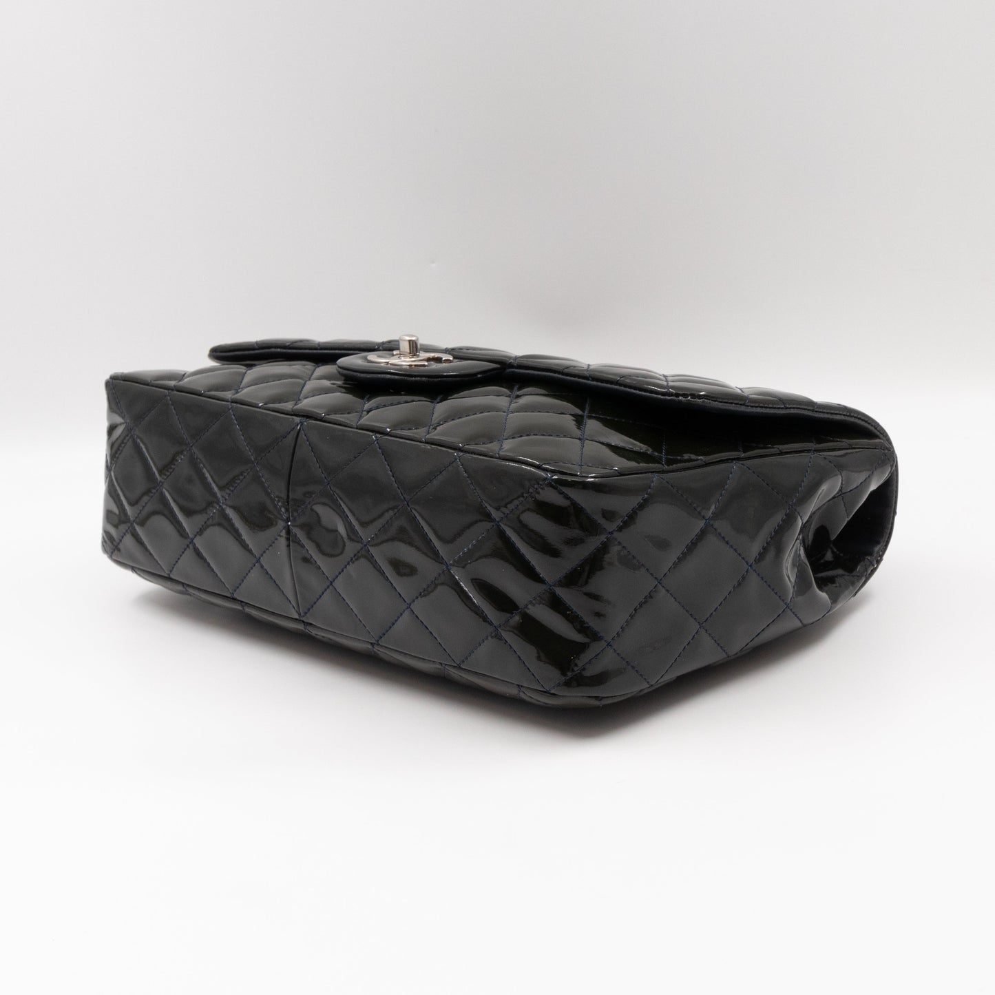 Classic Single Flap Jumbo Navy Blue Patent Leather