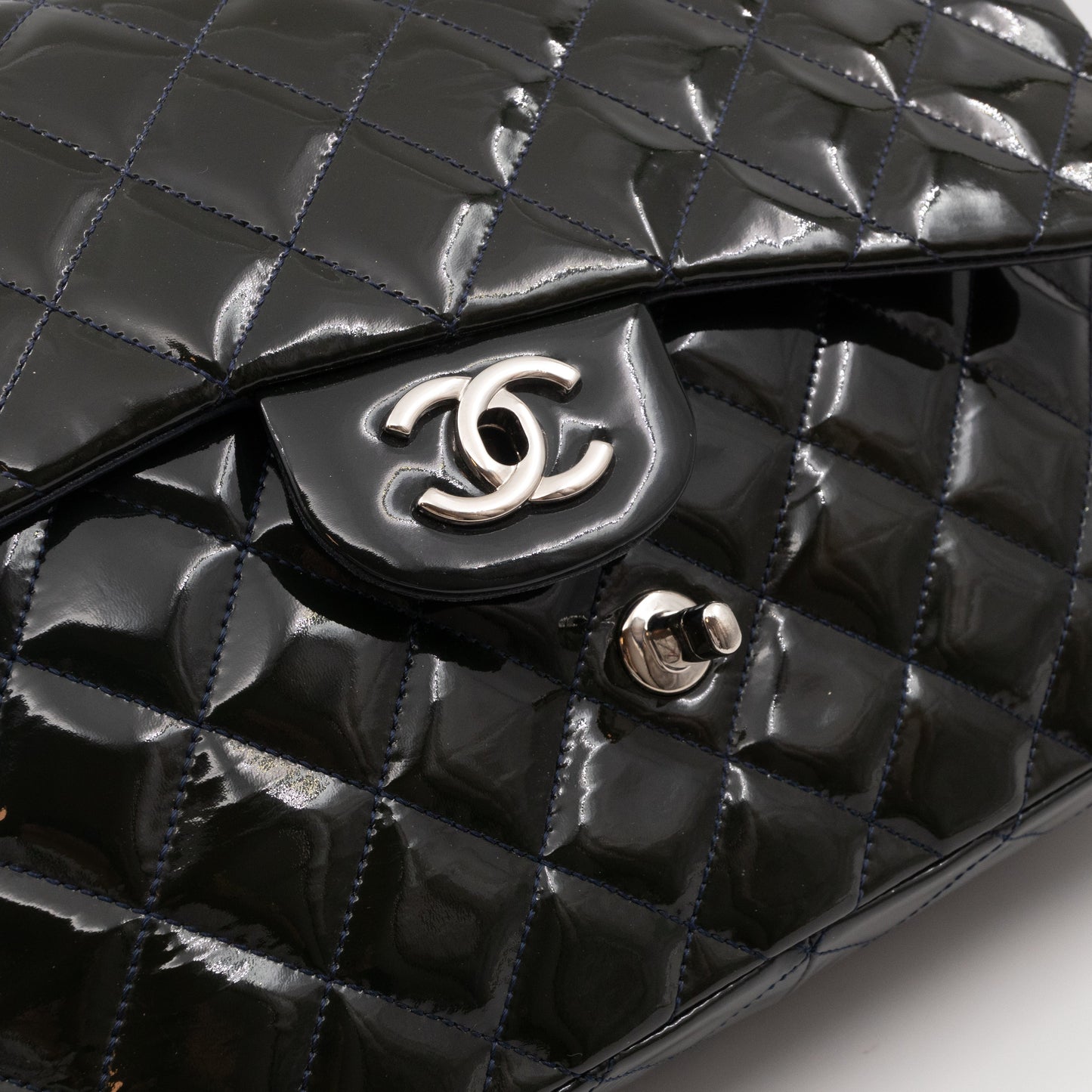 Classic Single Flap Jumbo Navy Blue Patent Leather