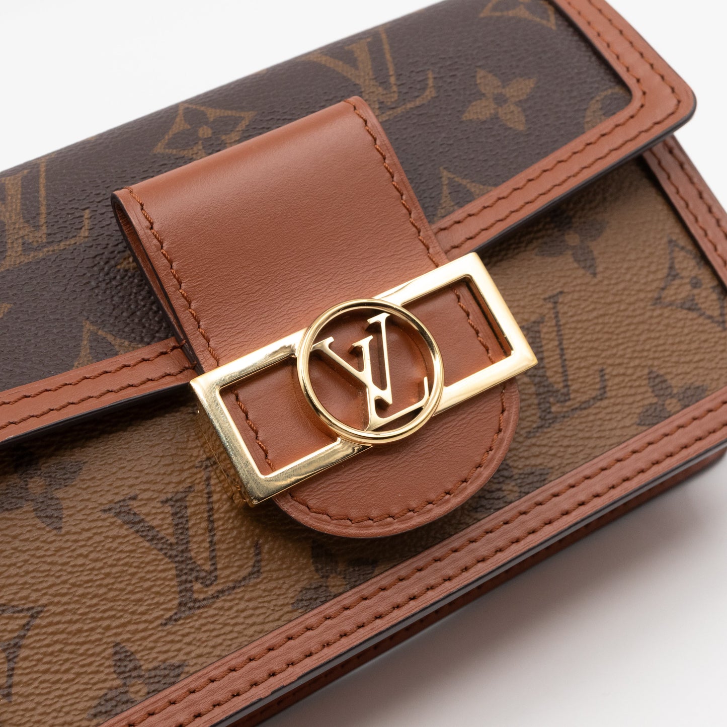 Louis-vuitton Dauphine Chain Wallet Monogram Reverse
