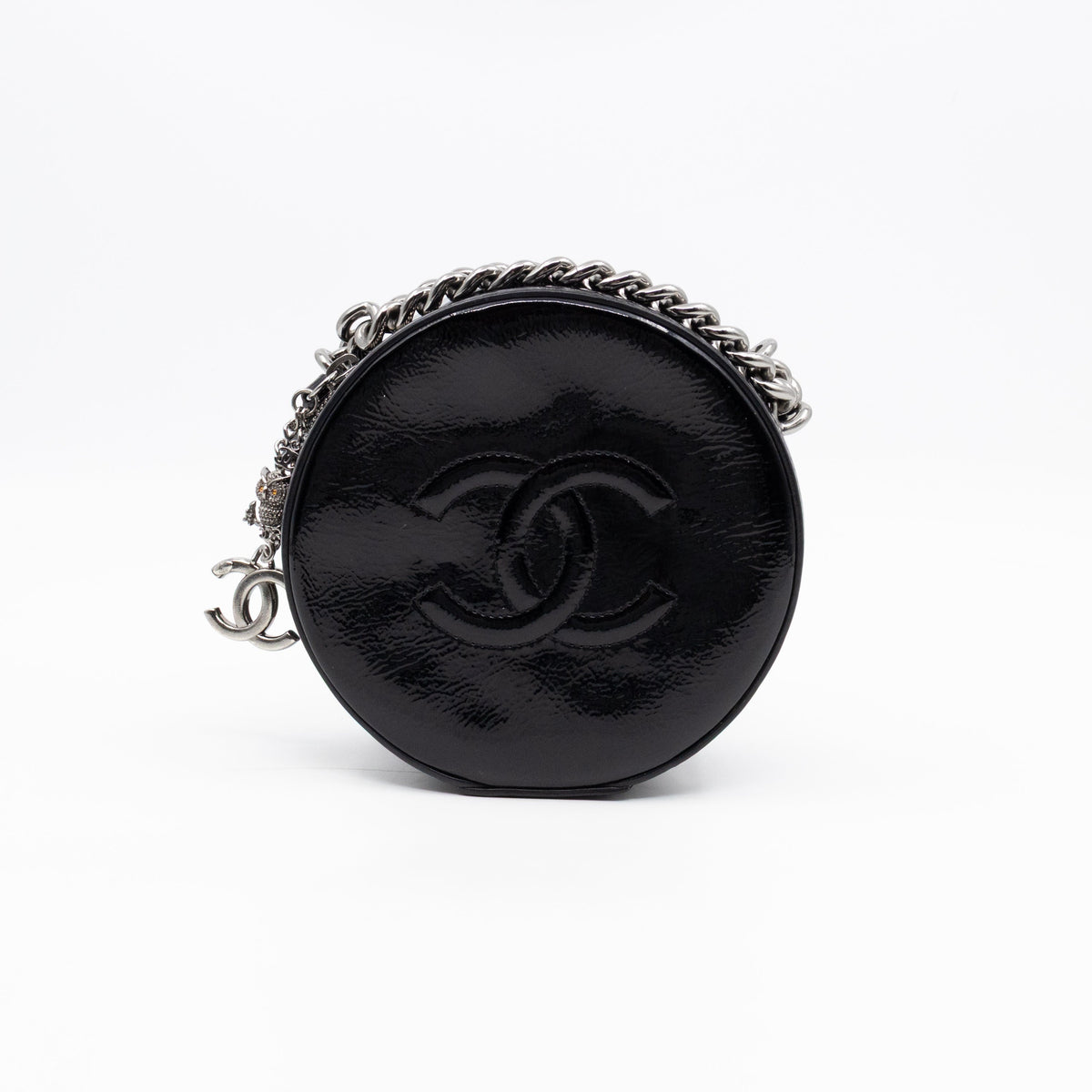 Round As Earth Bag Black Patent Leather Silver