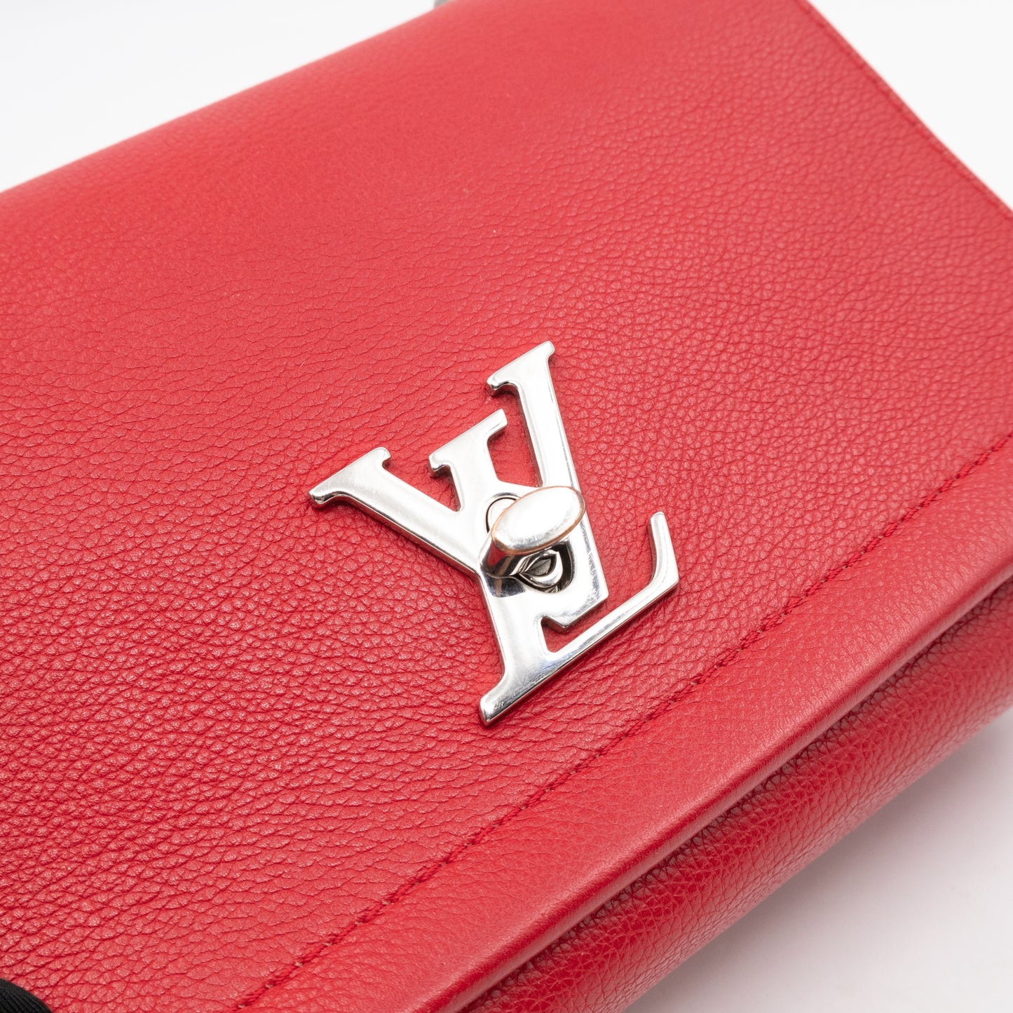 Louis-vuitton LockMe II BB Red Leather