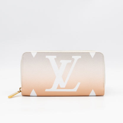 Zippy Wallet By the Pool Brume