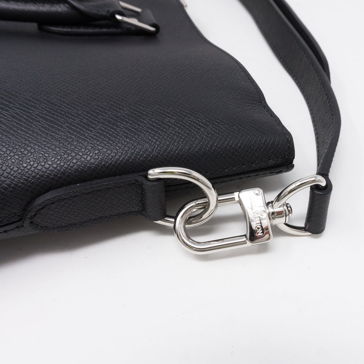 Louis-vuitton Anton Soft Briefcase Black Taiga Leather