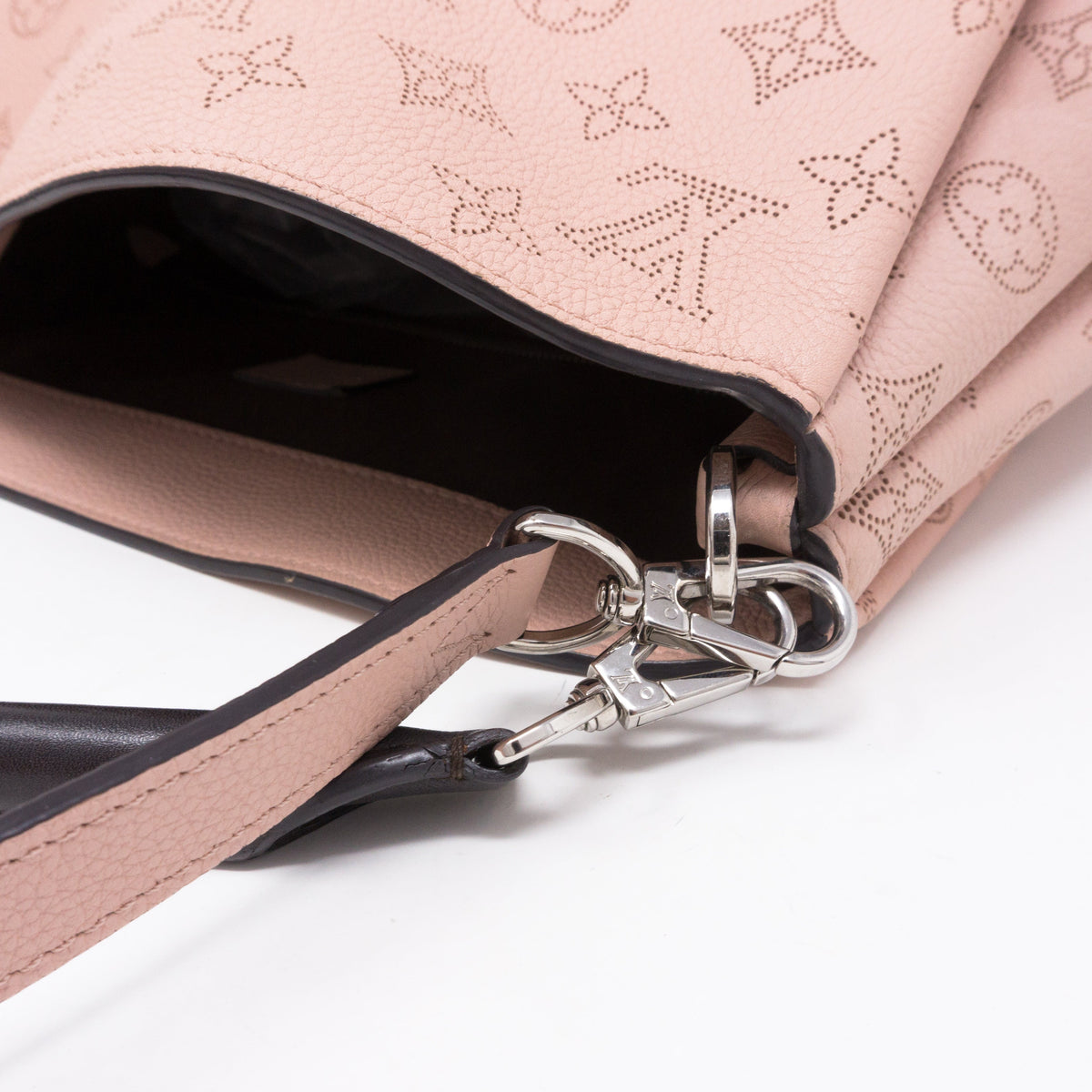 Louis-vuitton Babylone PM Magnolia Mahina Leather