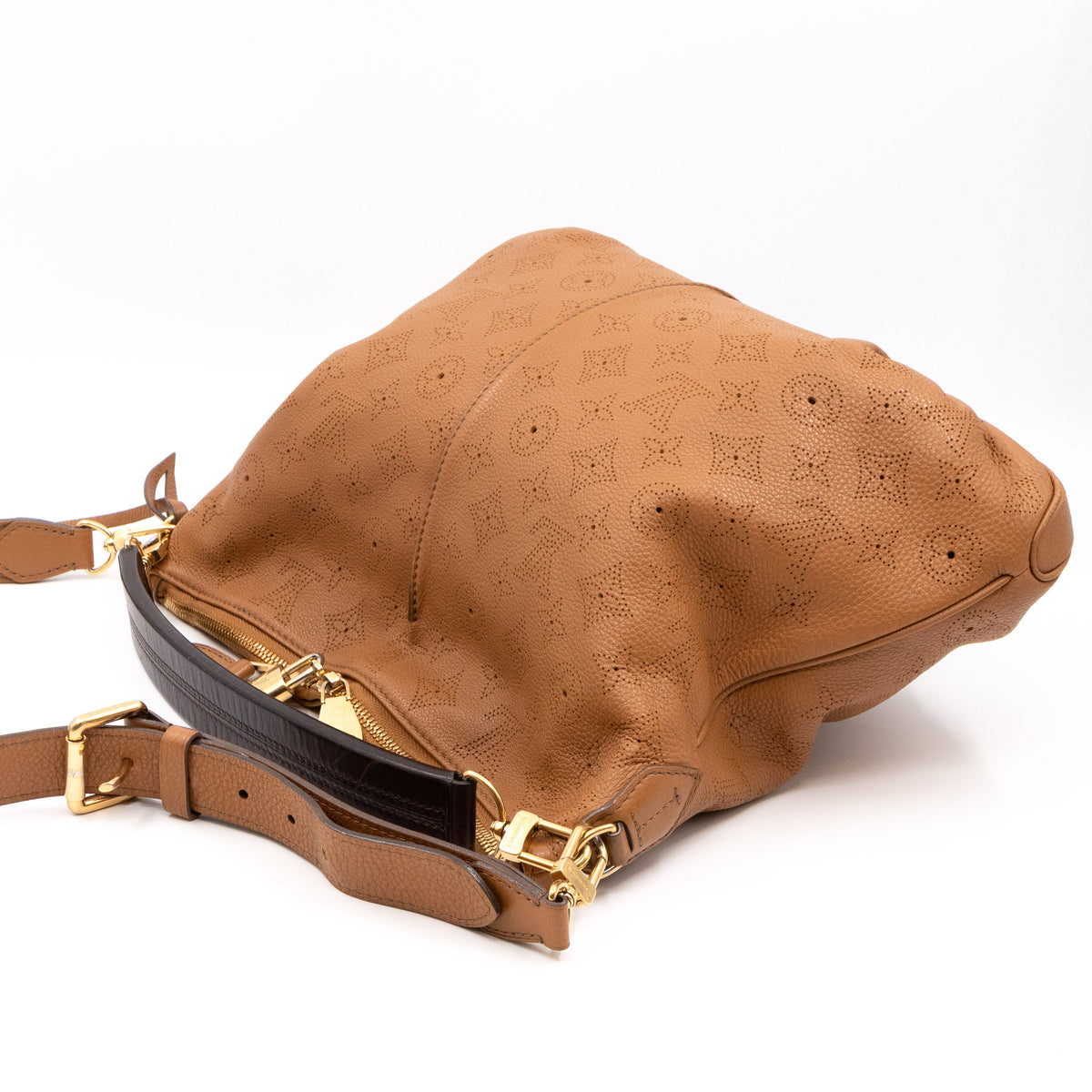Louis-vuitton Selene PM Mahina Caramel Leather