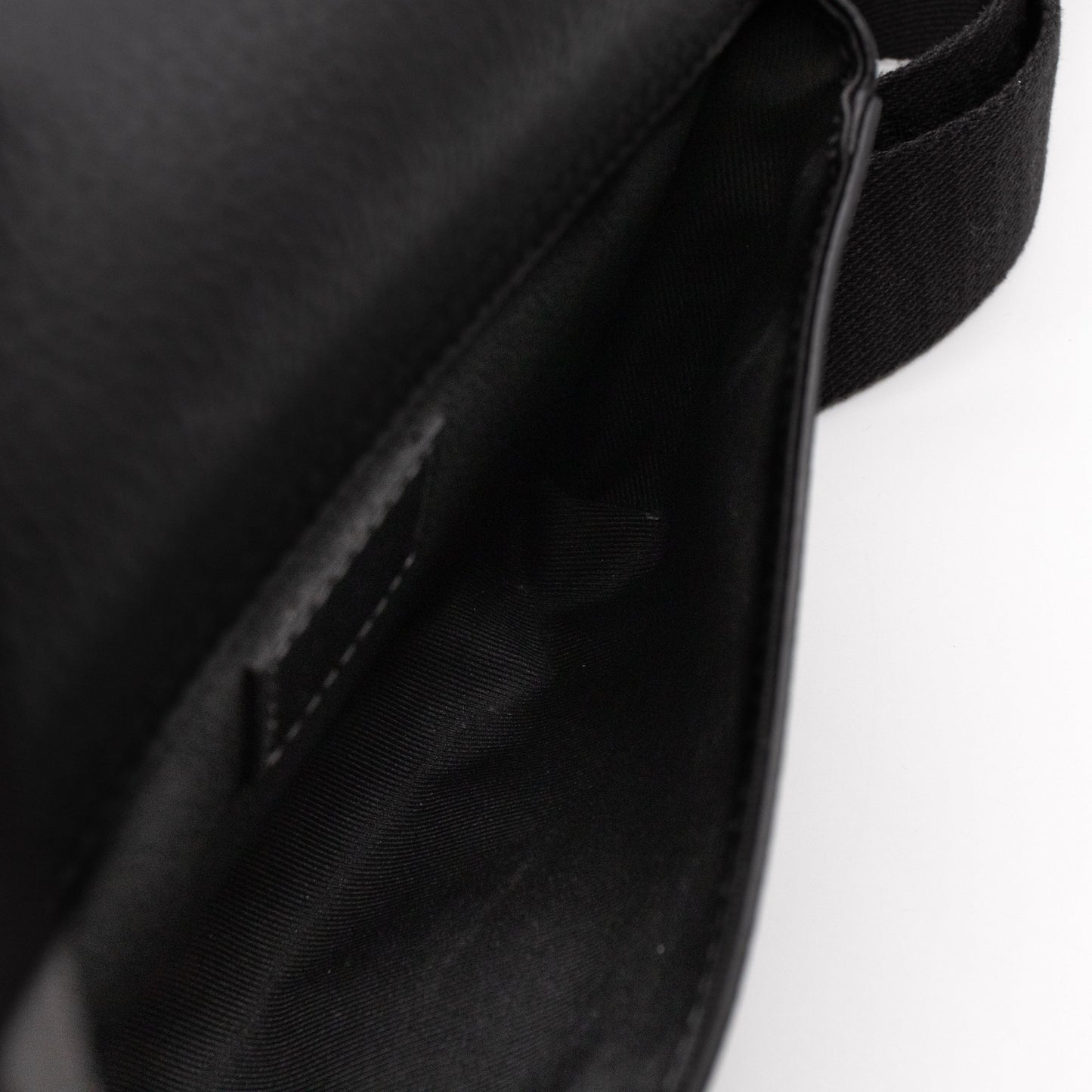 Louis-vuitton LV Aerogram Takeoff Sling Bag Black Leather