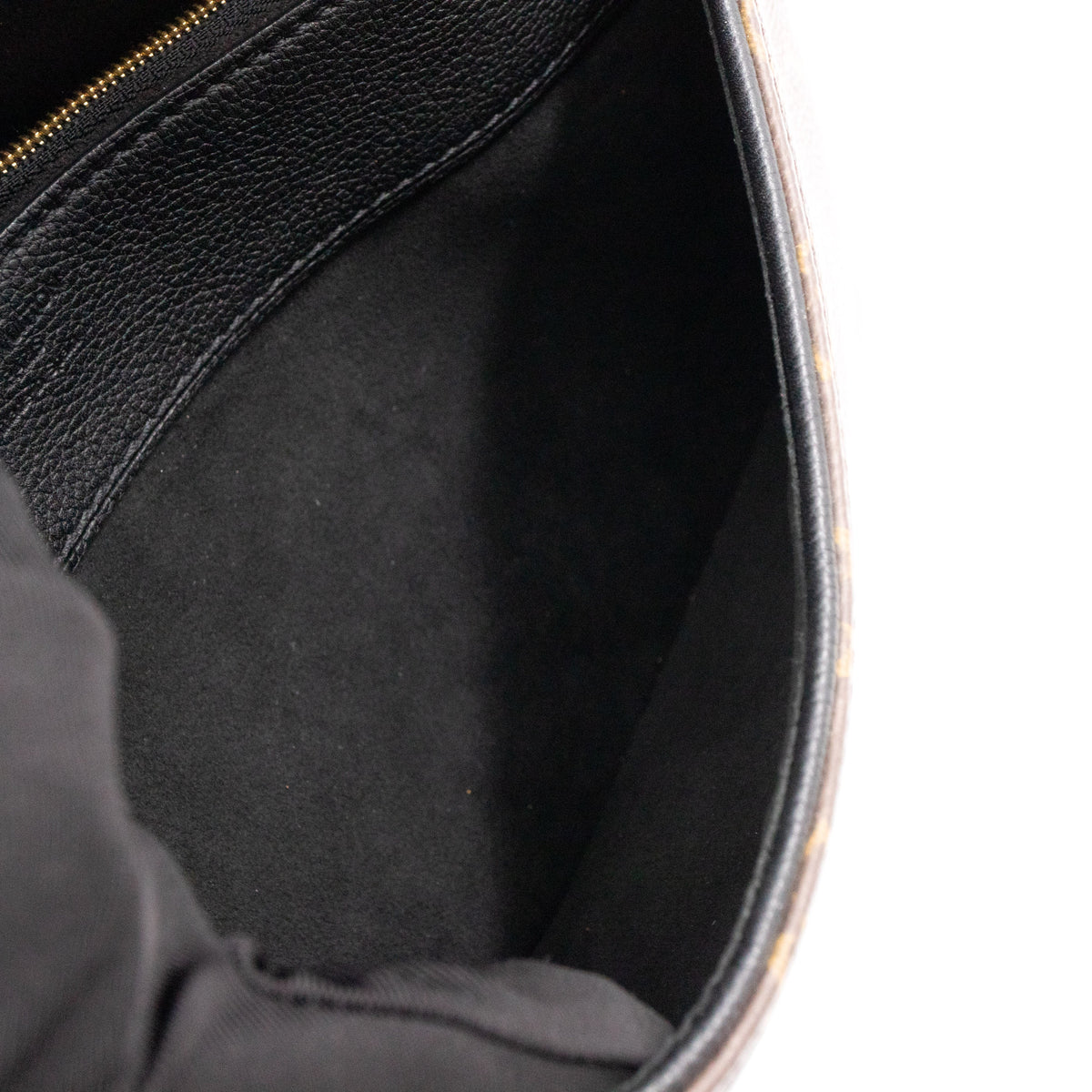 Louis-vuitton Pallas Chain Bag Monogram Black
