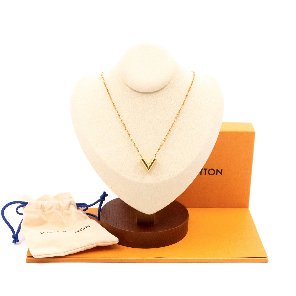 Louis-vuitton Essential V Necklace