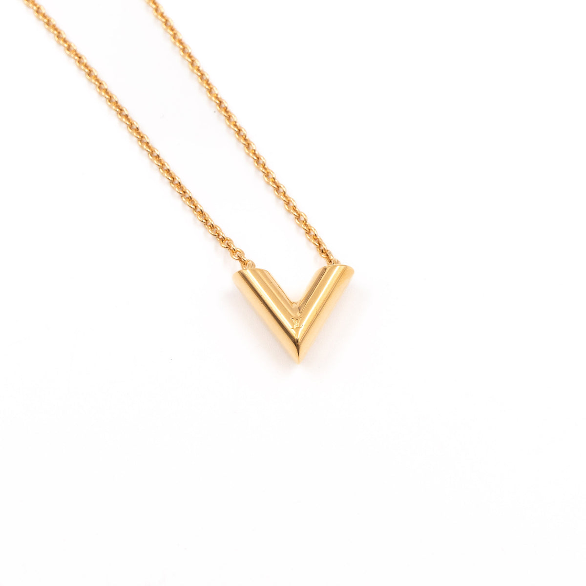 Louis-vuitton Essential V Necklace