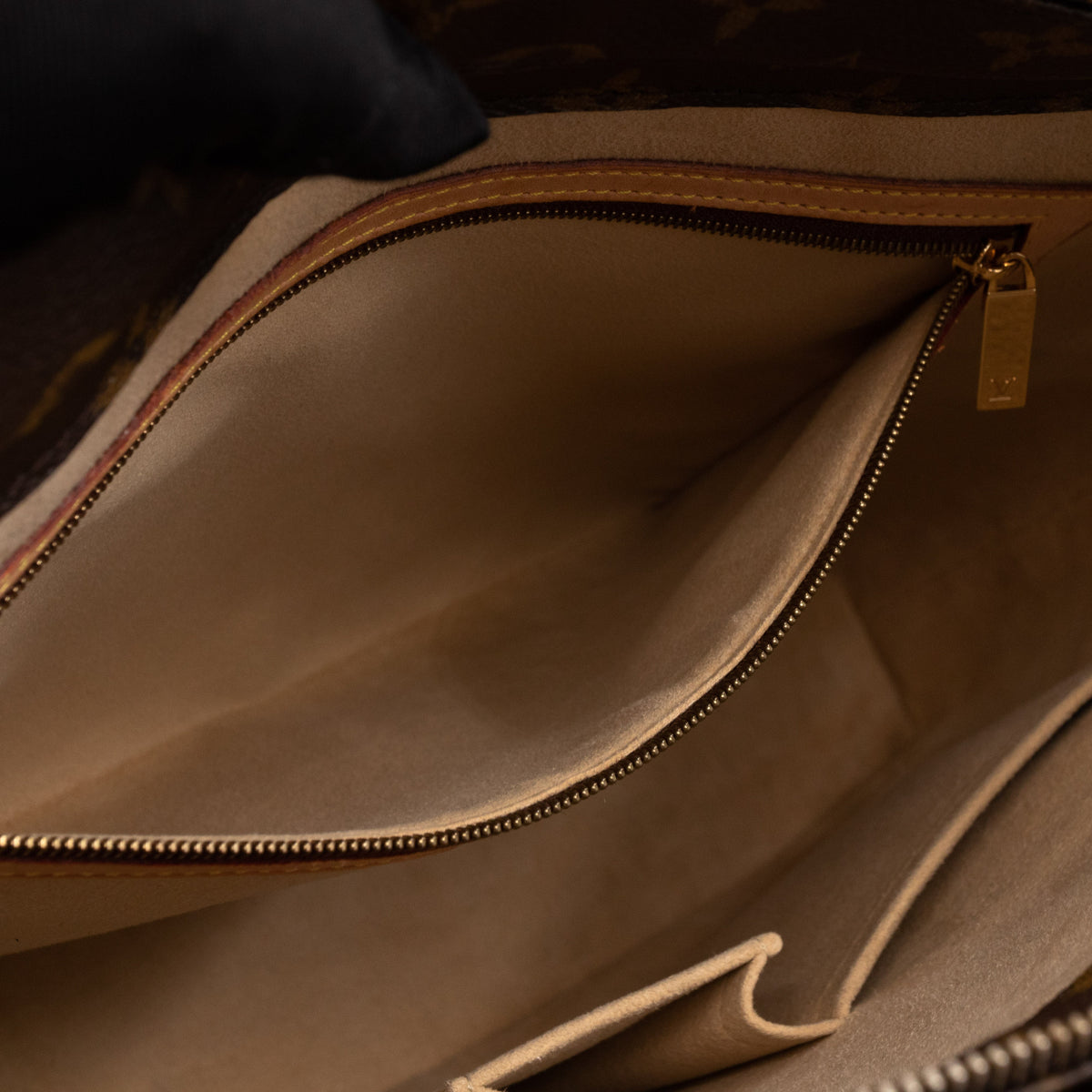Louis-vuitton Luco Tote GM Monogram