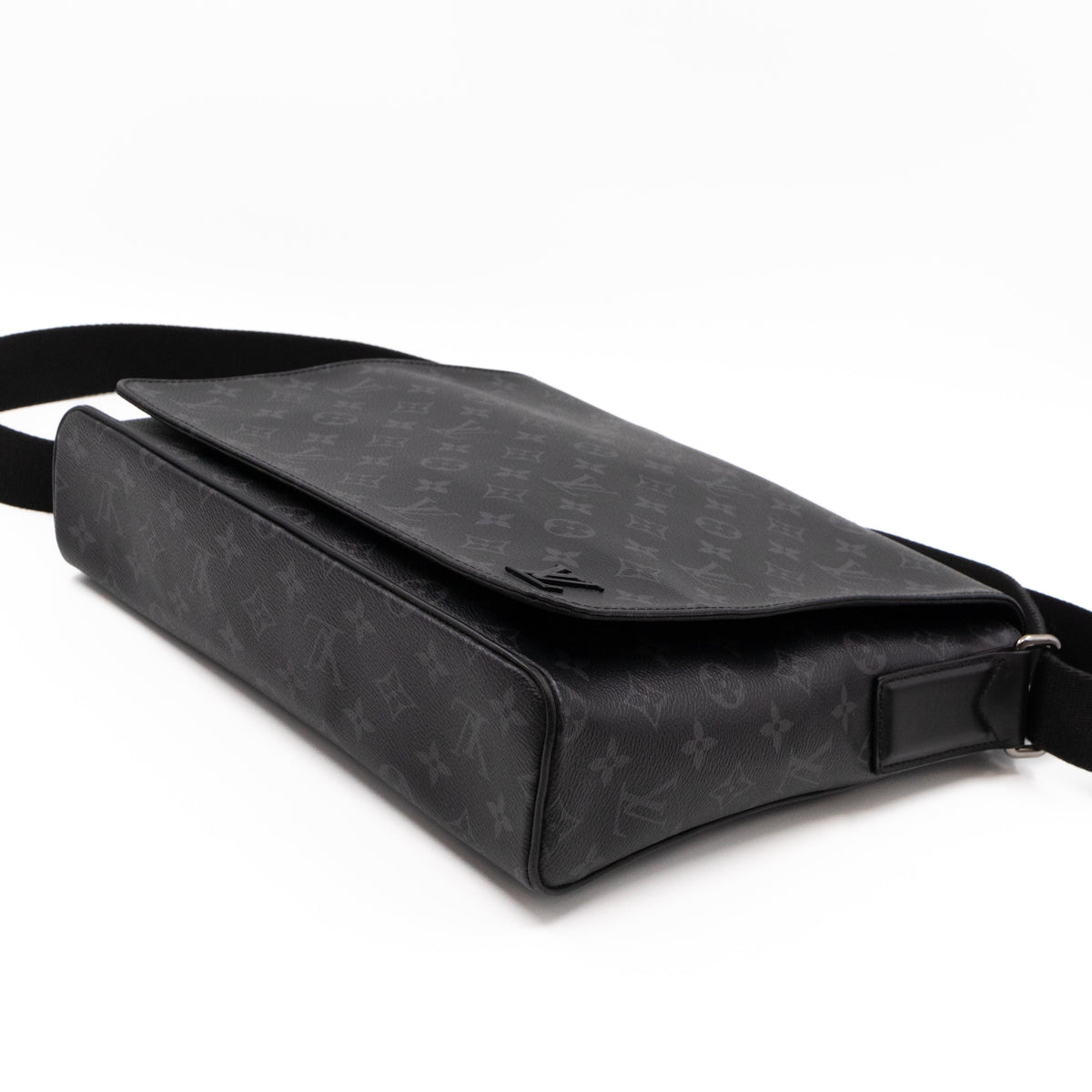 Louis-vuitton District MM Monogram Eclipse