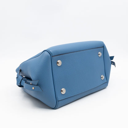 Louis-vuitton Milla PM Bleu Denim Veau Nuage Leather
