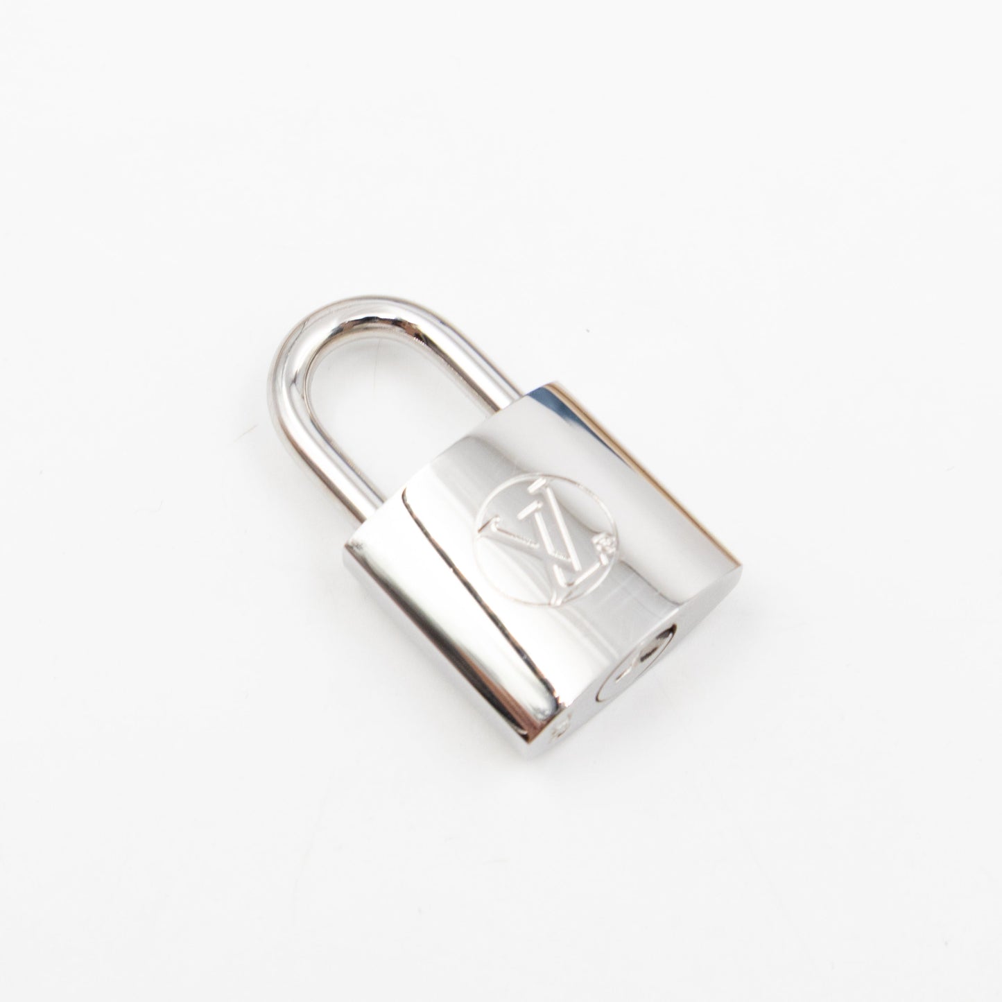 Louis-vuitton Milla PM Bleu Denim Veau Nuage Leather