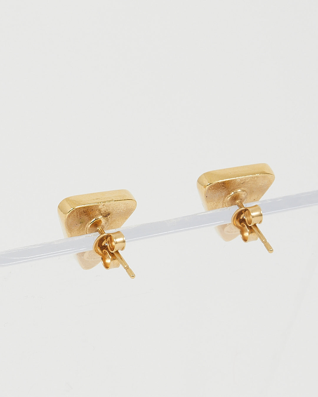 CHANEL CC Gold Tone Logo Pierce Earrings Gold/Green