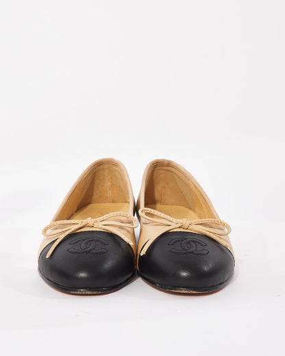 Chanel Beige & Black Classic Logo Ballerina Flats - 38C