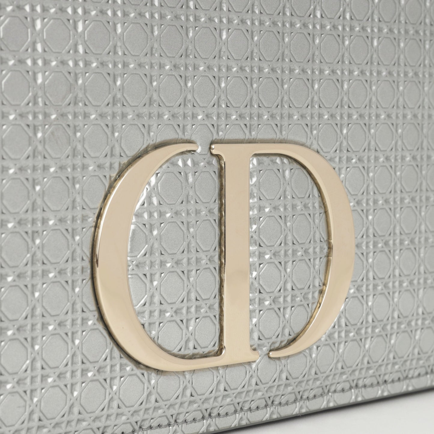 2-In-1 30 Montaigne Pouch