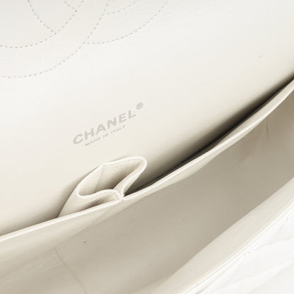 Chanel - Maxi Classic Flap - White Quilted Caviar Leather SHW - 2011 -