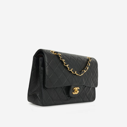 Chanel - Vintage Medium Classic Flap - Black Lambskin GHW - 1996 - Excellent Vintage Condition