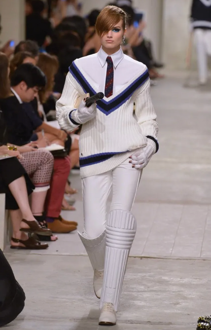 Chanel Resort 2014 White, Black and Navy V Neck Knit Jumper with CC Button Details Size FR 40 (UK 12)