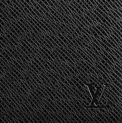 LV Multiple Wallet Taiga Leather Noir