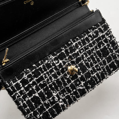 Chanel 24p Detail Chains Wallet On Chain Tweed/Sequins Black/White LGHW (Microchip)