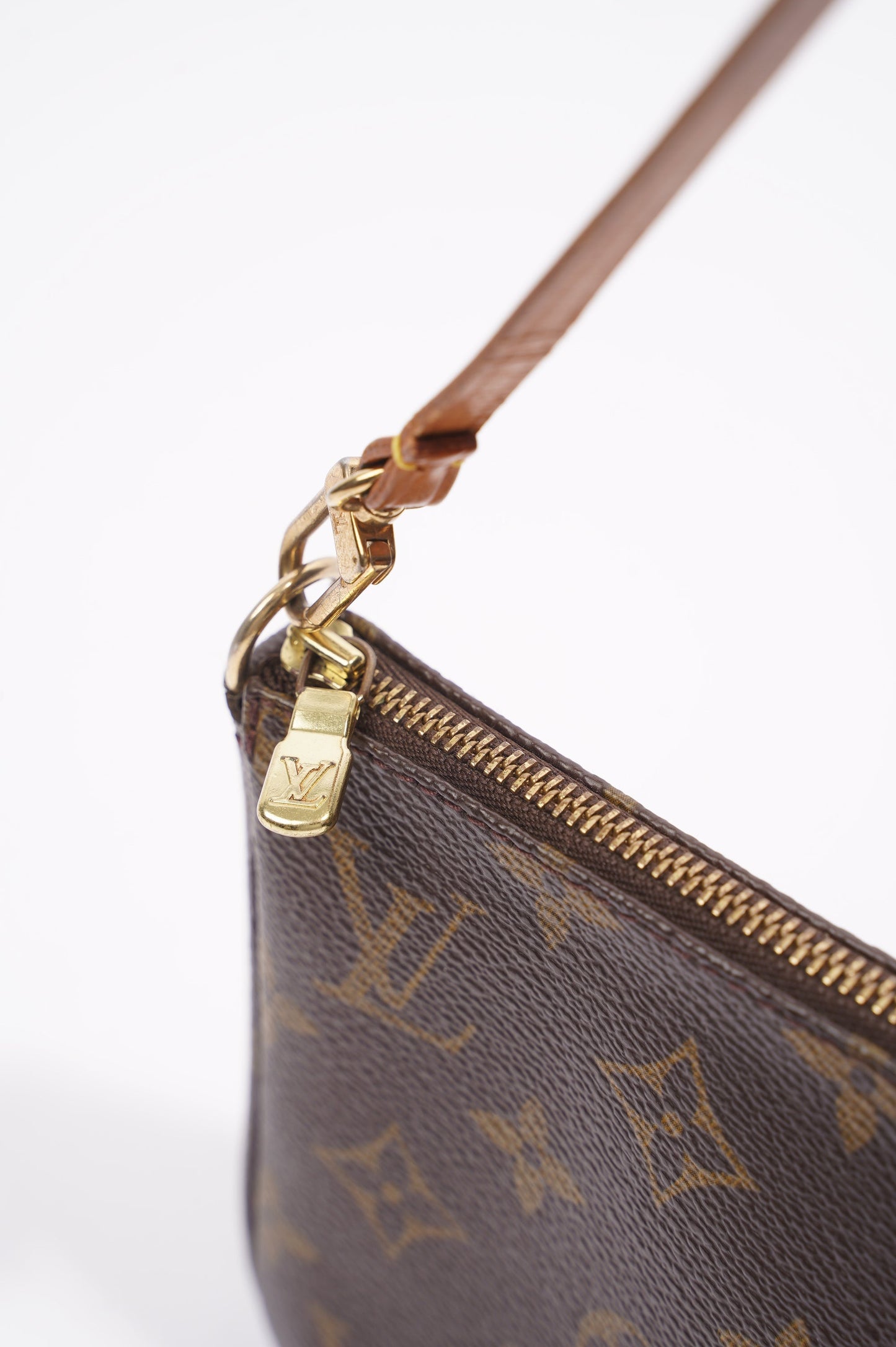 Louis Vuitton Pochette Accessoire Monogram