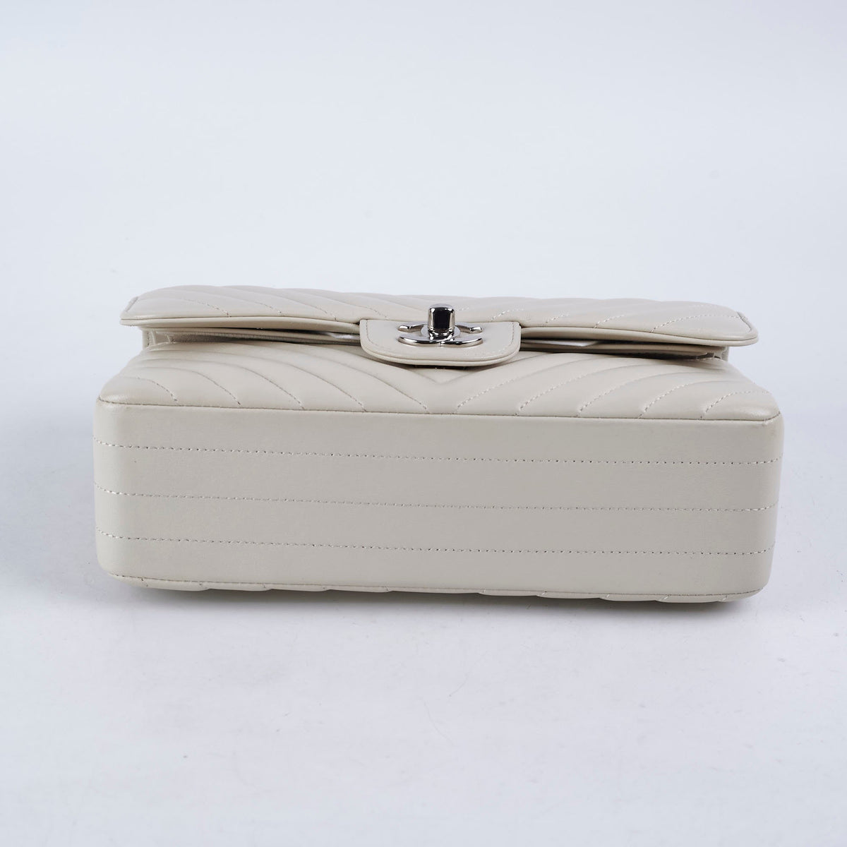 Chanel Classic Flap Small Lambskin Chevron Cream - Series 31