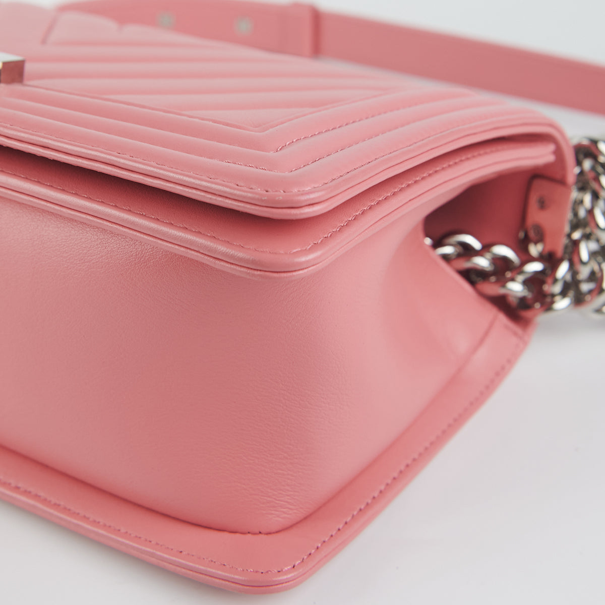 Chanel Chevron Quilted Boy Flag Old Medium Lambskin Pink