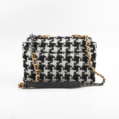 Chanel 19 Tweed Medium/Large 2020