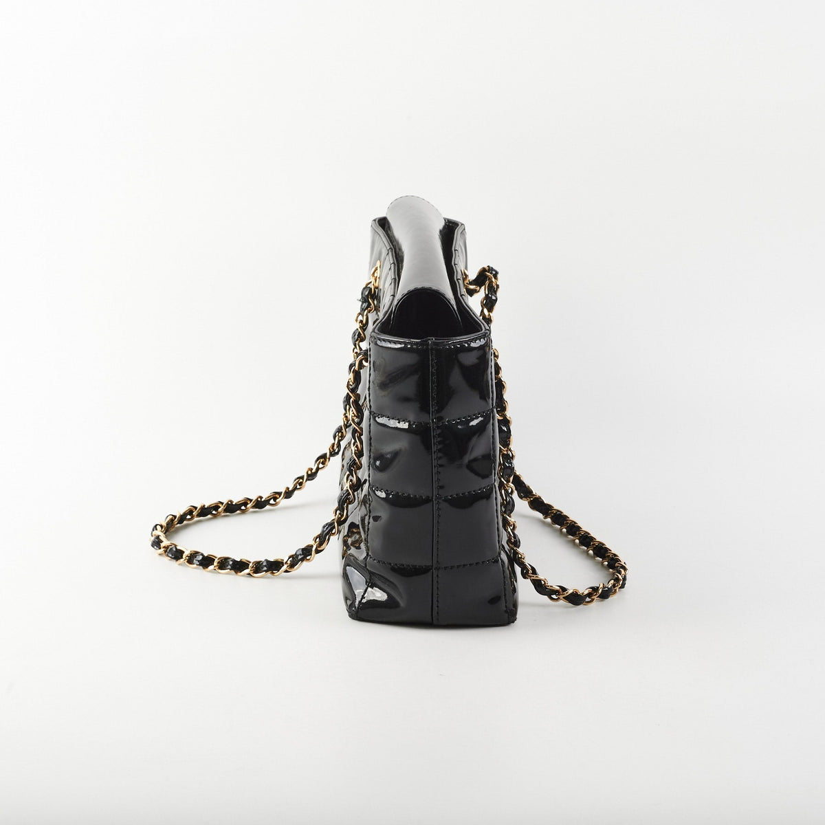 Chanel Chocolate Bar Chain Shoulder Bag Black