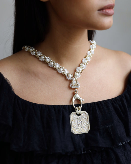 Chanel 21/A Métiers d’Art Champagne Gold Medallion CC Pearl Necklace