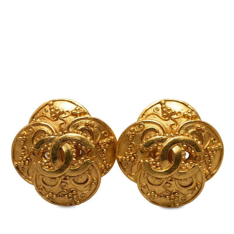 Chanel CC Arabesque Clover Clip On Earrings  Metal Earrings in Good condition