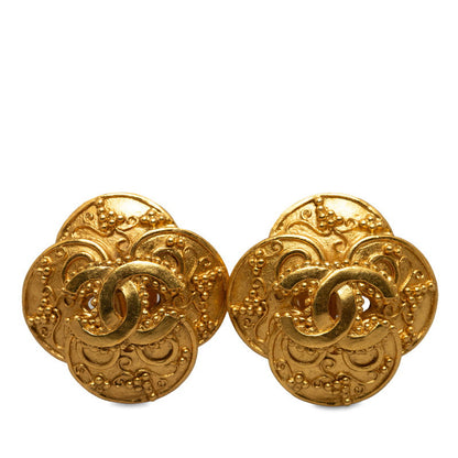Chanel CC Arabesque Clover Clip On Earrings  Metal Earrings in Good condition