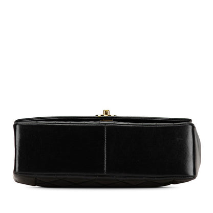 Chanel Diana Flap Crossbody Bag  Leather Shoulder Bag in Good condition