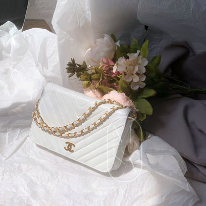Chanel vintage V-Stitch Flap Bag