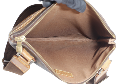 LOUIS VUITTON BOSPHORE POCHETTE (M40044) SHOULDER CROSSBODY BAG MONOGRAM CANVAS NO DUST COVER