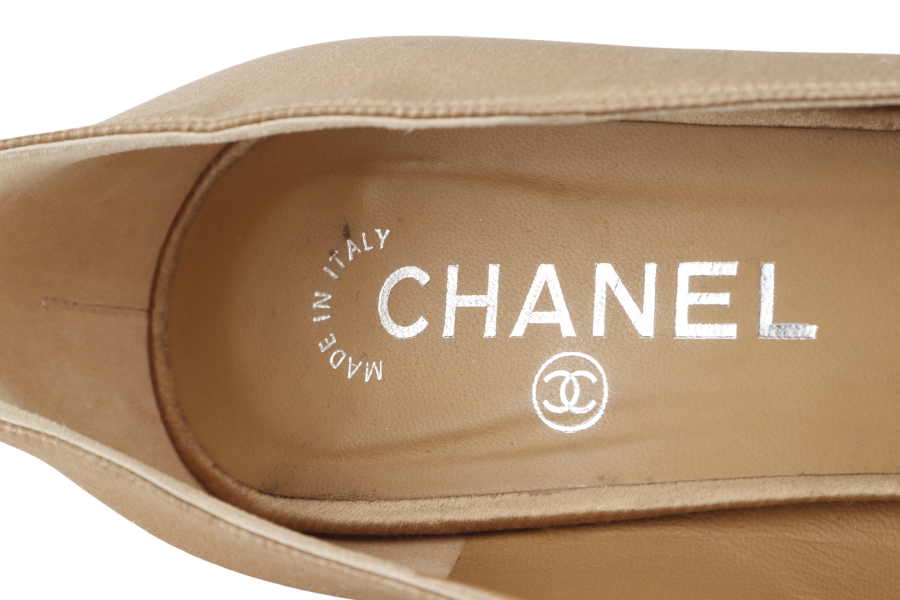CHANEL OPEN TOE PUMPS BEIGE SATIN LEATHER SIZE 39