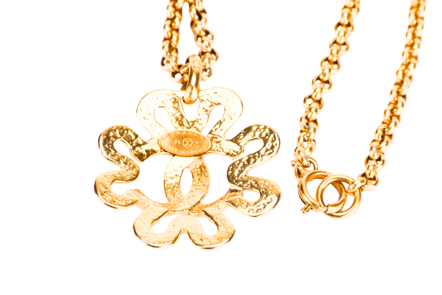 CHANEL VINTAGE GOLD PLATED NECKLACE 58CM ROUND CLOVER SHAPE CC PENDANT, NO BOX