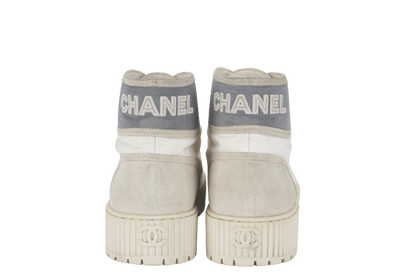 CHANEL SPORTS STREET STYLE HANDMADE LOGO SNEAKERS WHITE SIZE 41 WITH DUST COVER