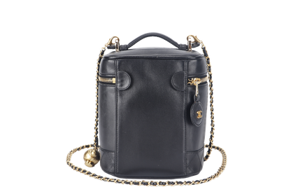 CHANEL VINTAGE VANITY CASE (411xxxx) BLACK LAMBSKIN LEATHER GOLD HARDWARE WITH THIRD PARTY CHAIN, COMPARTMENT AND