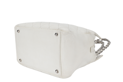 CHANEL PST WHITE (1044xxxx) CAVIAR LEATHER SILVER HARDWARE WITH DUST COVER
