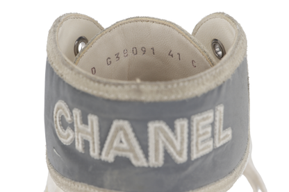 CHANEL SPORTS STREET STYLE HANDMADE LOGO SNEAKERS WHITE SIZE 41 WITH DUST COVER