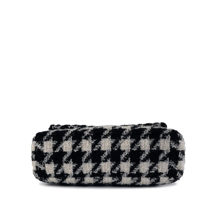 CHANEL Medium Tweed 19 Flap Bag
